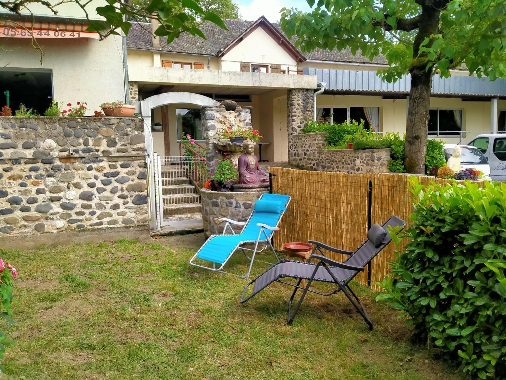 Le Relais De Boralde Hotel Espalion Exterior photo